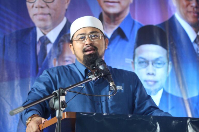 (SIRI 10) POLITIK ISLAM: MEMIMPIN DENGAN WAHYU, MENGURUS DENGAN IJTIHAD
