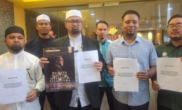 Penyerahan Memorandum Bantahan Kepada Ketua Pemuda DAP