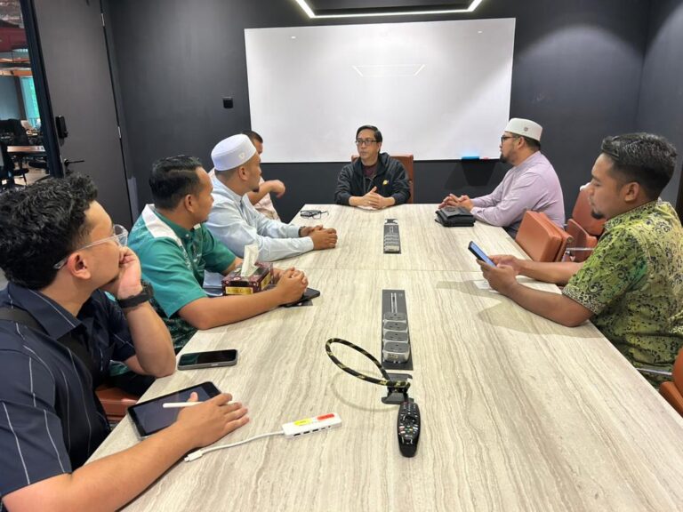 Kunjung Hormat Ke Pejabat Free Malaysia Today (FMT)