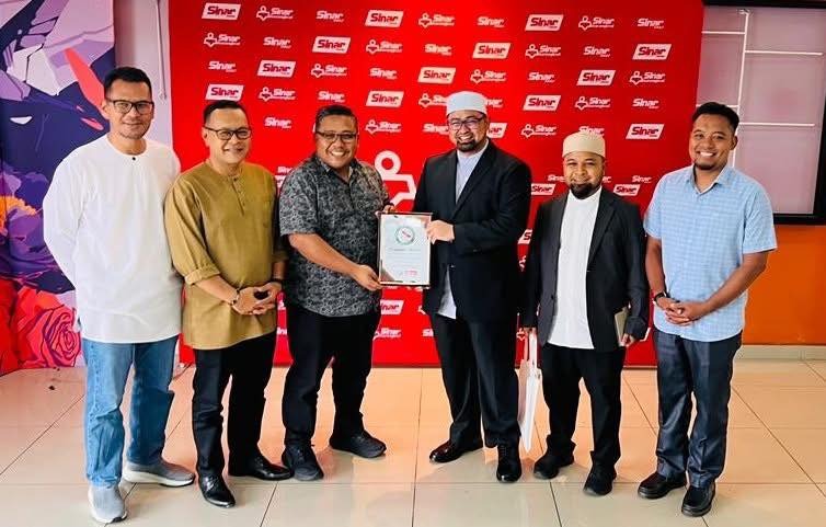 Kunjung Hormat Ke Pejabat Sinar Harian